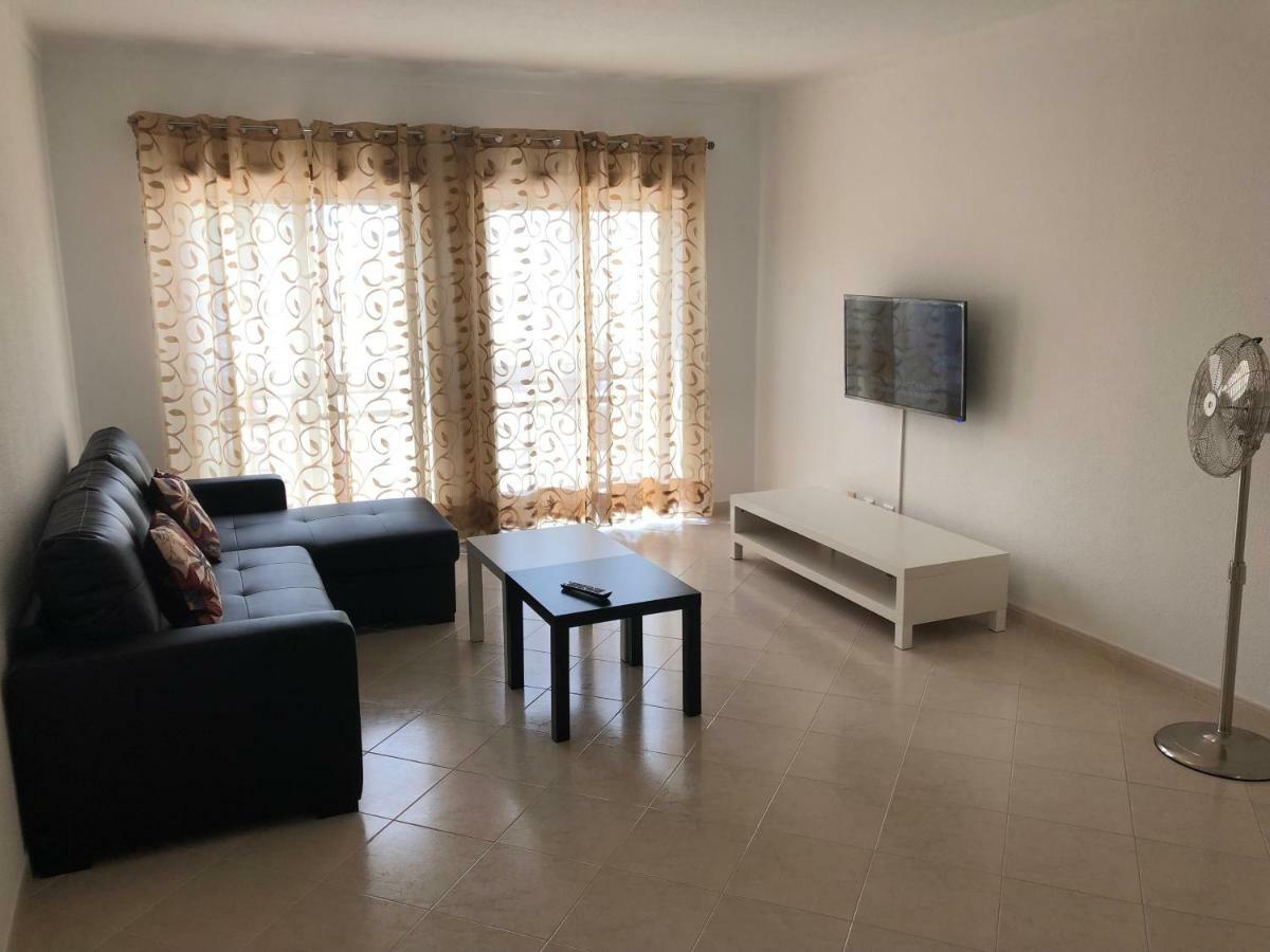 Olinda'S 2 Bedroom Apartment Лагуш Экстерьер фото
